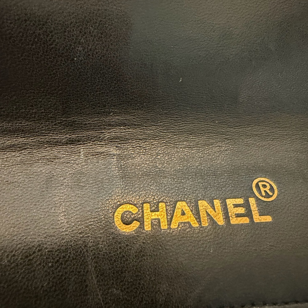 Chanel Quilted Lambskin Single Flap Shoulder Bag in Black with Gold Hardware - Picture 14 of 17